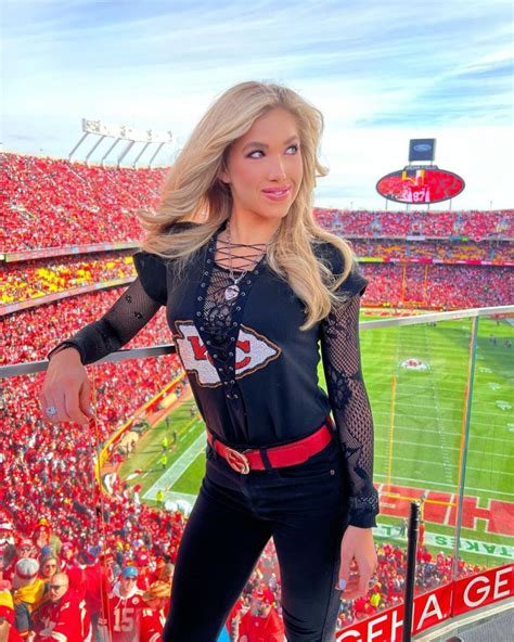 kc chiefs owner daughter bikini|Chiefs owner’s daughter looks sensational in tiny。